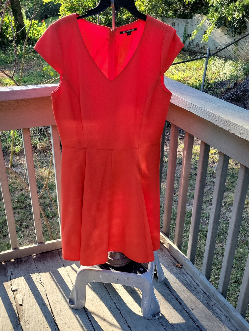Gianni Bini Bright Orange V-Neck Midi Dress. Missing Belt. 1 Small Spot..(pic)